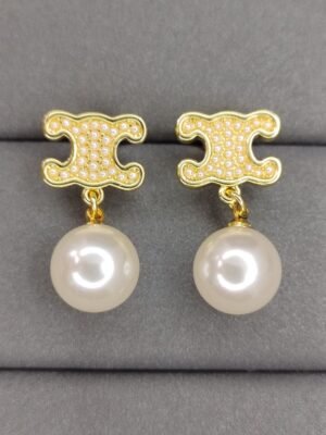 18K Triomphe Pearls Earrings