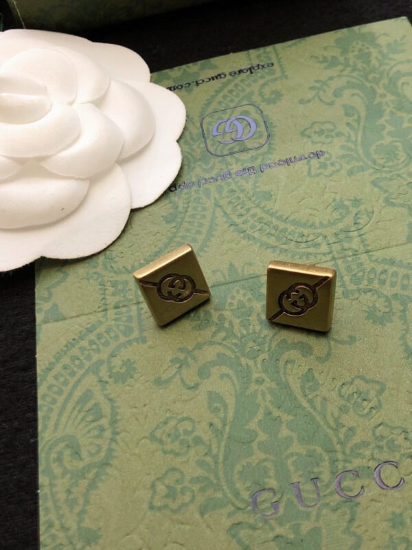 18K Double G Cube Earrings
