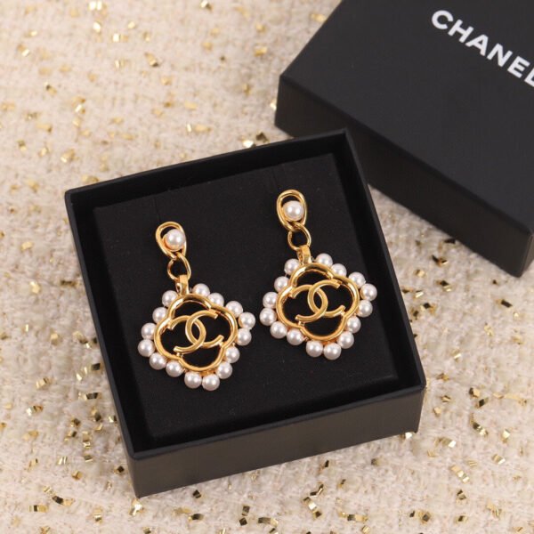 18K CC Square Pearl Pendant Earrings