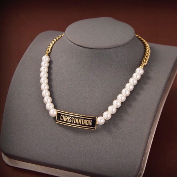 18K CD 30 Montaigne Necklace