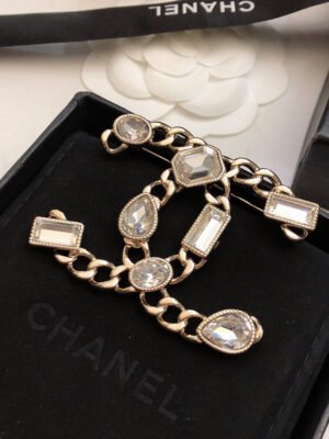 18K CC Crystals Strass Brooch