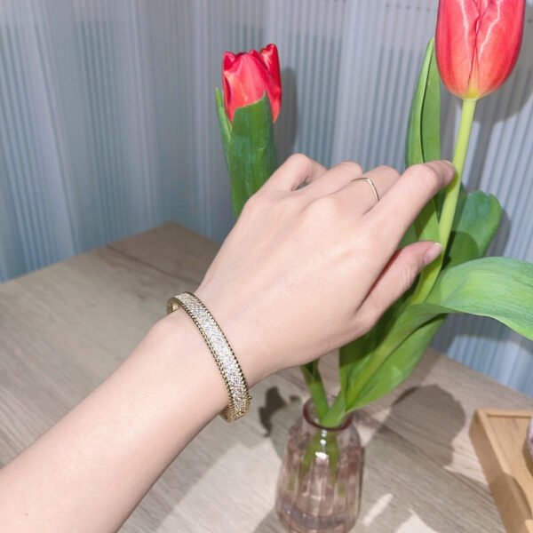 18K White Gold Perl¨¦e Diamonds Three Rows Bracelet