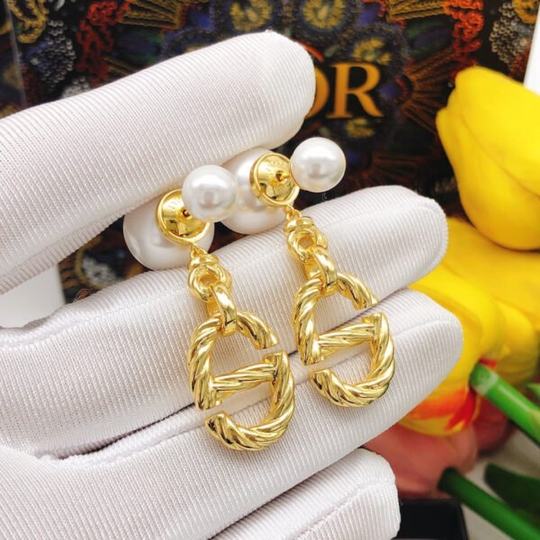 18K CD 30 Montaigne Pearls Earrings
