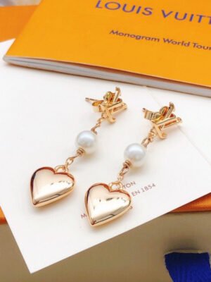 18K Louis Heart Earrings