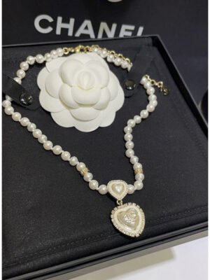 18K CC 24A Pearl Necklace