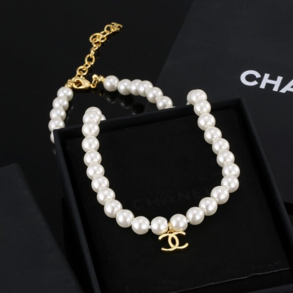 18K CC Pearls Necklace
