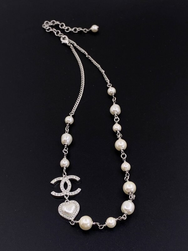 18K Pearls Crystals Necklace