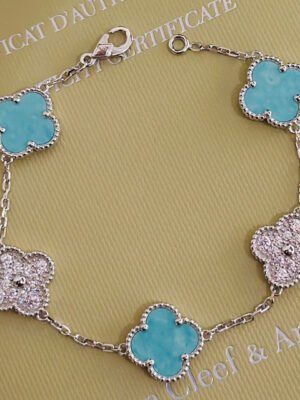 18K Vintage Alhambra Five Motifs Agate Bracelet