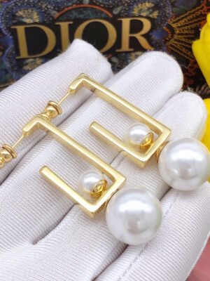 18K CD Square Pearl Earrings