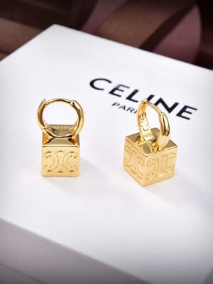 18K Triomphe Box Hoops Earrings