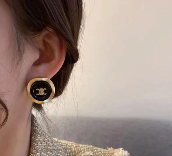 18k Triomphe Pearl Earrings