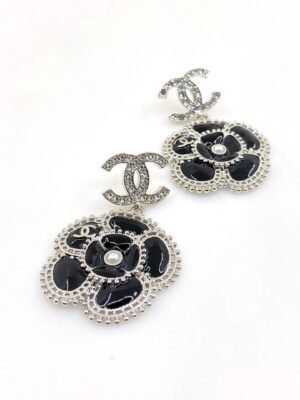 18K CC Black Pearl Camellia Earrings