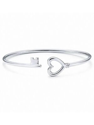 18K T Heart Key Wire Bracelet