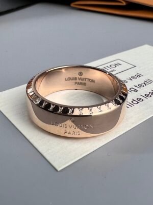 18K Louis Vintage Ring