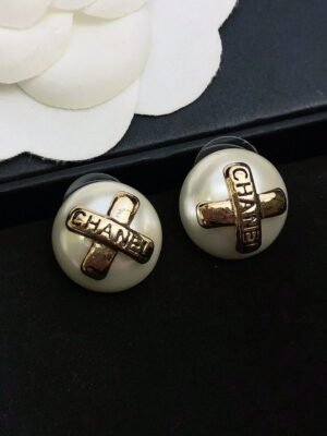 18K CC Pearl Earrings