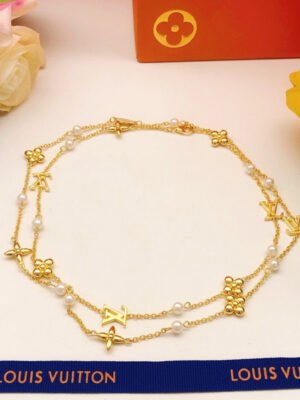 18K Louis Idylle Blossom Monogram Necklace