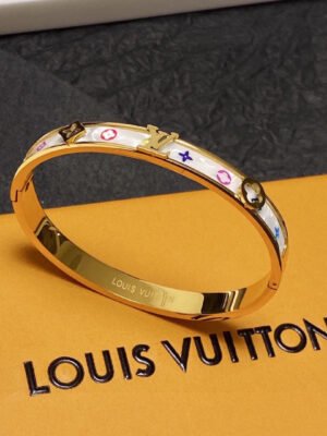 18K Louis Pearl Bracelet