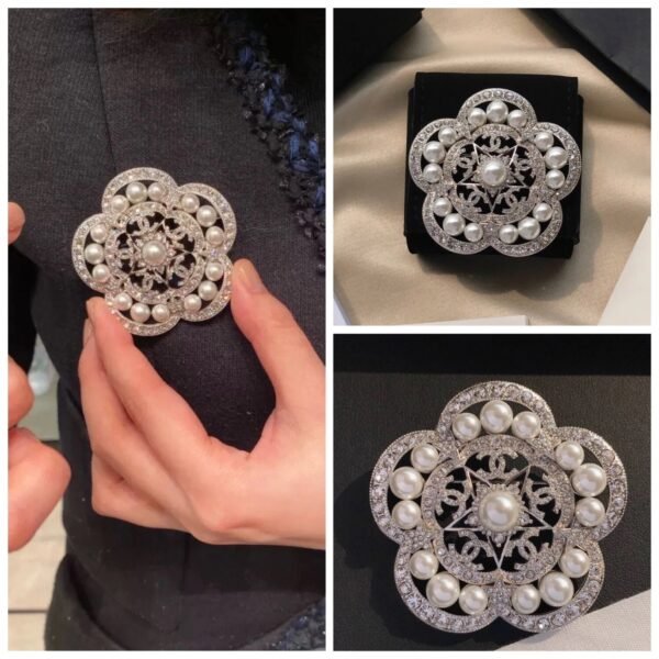 18K CC Camellia Pearls Brooch