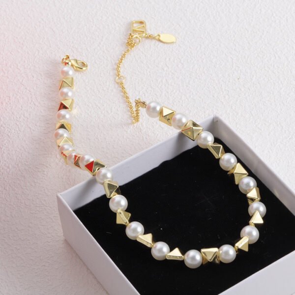 18K Vlogo Rockstud Pearls Necklace