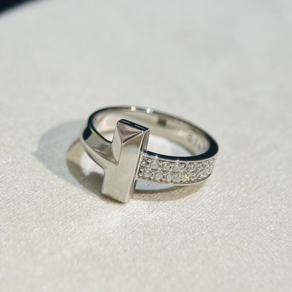 18K T Narrow Pav¨¦ Ring