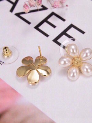 18K Triomphe Flower Pearls Earrings