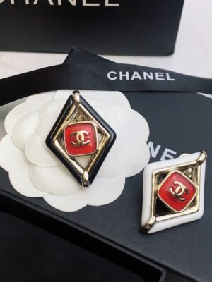 18K CC Rhombus Brooch
