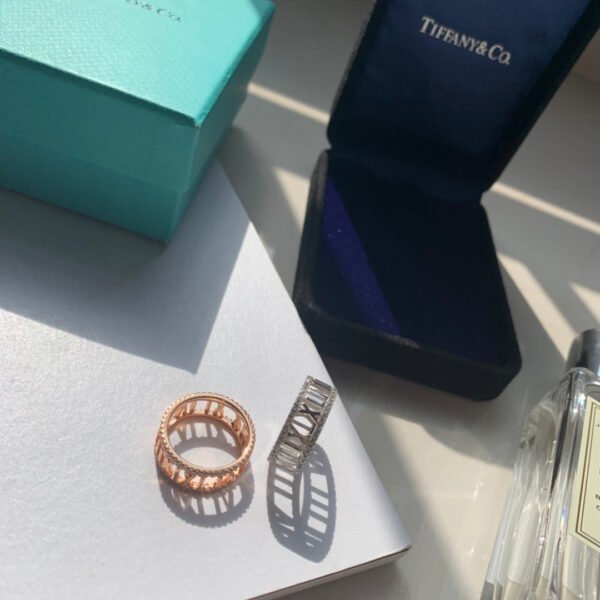 18K T Atlas Diamond Ring