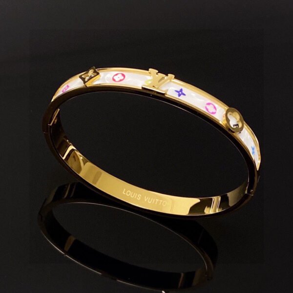 18K Louis Pearl Bracelet