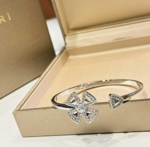 18K Fiorever Diamonds Bracelet