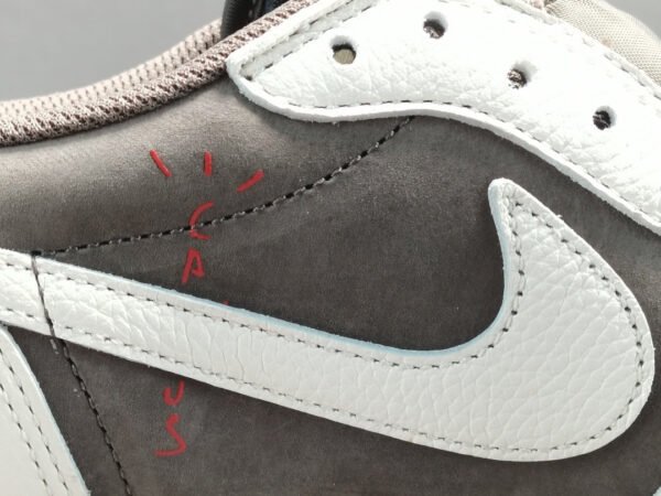 jordan-1-low-x-travis-scott-reverse-mocha-113443 JORDAN 1 LOW x TRAVIS SCOTT REVERSE MOCHA