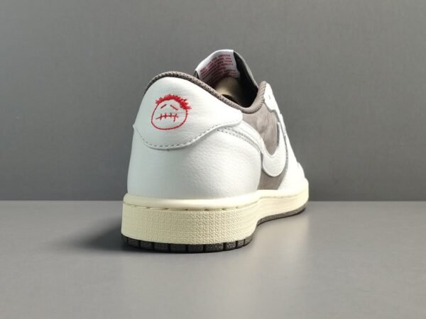 jordan-1-low-x-travis-scott-reverse-mocha-150198 JORDAN 1 LOW x TRAVIS SCOTT REVERSE MOCHA