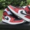 JORDAN 1 MID x CHICAGO BLACK TOE