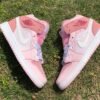 JORDAN 1 MID x DIGITAL PINK