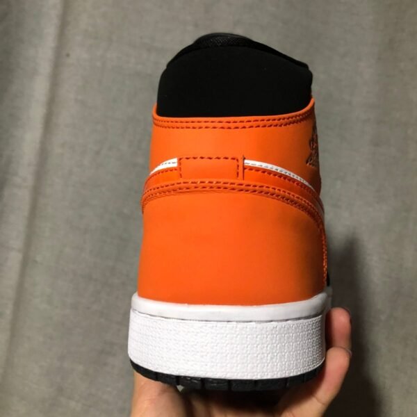 jordan-1-mid-x-shattered-backboard-213854 JORDAN 1 MID x SHATTERED BACKBOARD