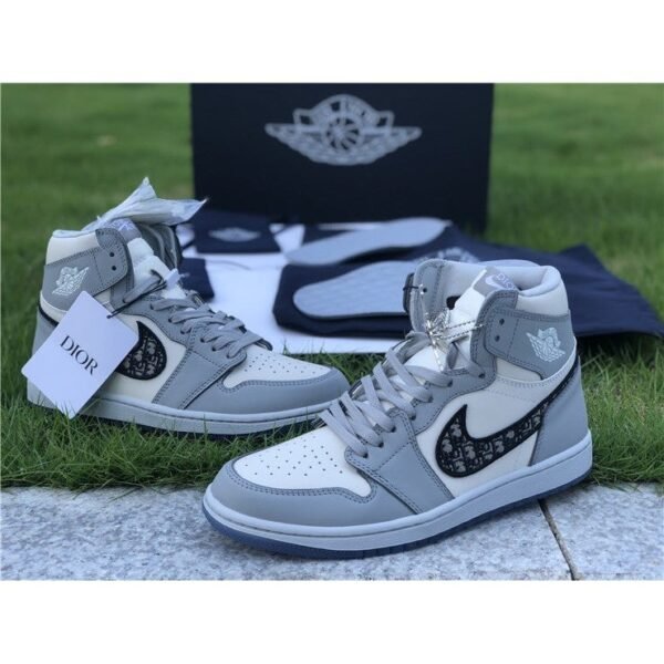 jordan-1-retro-high-x-dior-547233 JORDAN 1 RETRO HIGH x DIOR