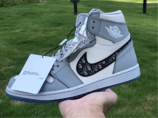 jordan-1-retro-high-x-dior-601935 JORDAN 1 RETRO HIGH x DIOR