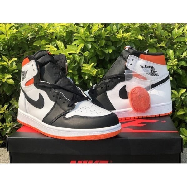 jordan-1-retro-high-x-electro-orange-121160 JORDAN 1 RETRO HIGH x ELECTRO ORANGE