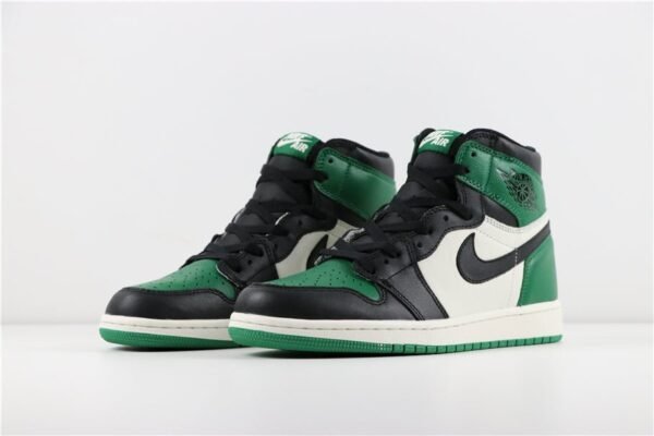 jordan-1-retro-high-x-pine-green-809511 JORDAN 1 RETRO HIGH x PINE GREEN