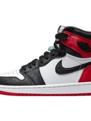 JORDAN 1 RETRO HIGH x SATIN BLACK TOE