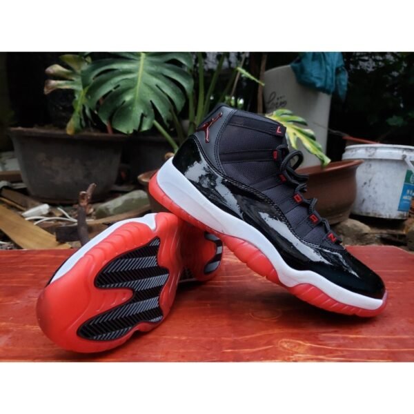 jordan-11-retro-x-playoffs-bred-361022 JORDAN 11 RETRO x PLAYOFFS BRED