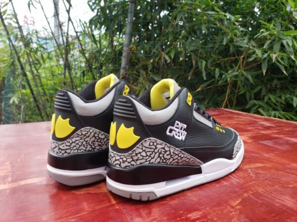 jordan-3-retro-x-oregon-ducks-pit-crew-273125 JORDAN 3 RETRO x OREGON DUCKS PIT CREW