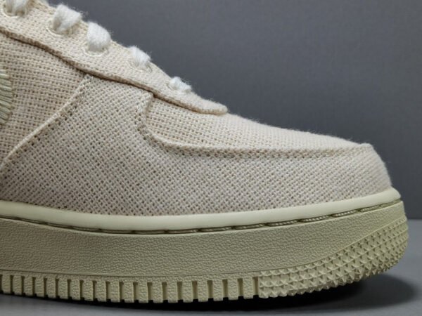 NIKE AIR FORCE 1 x STUSSY FOSSIL