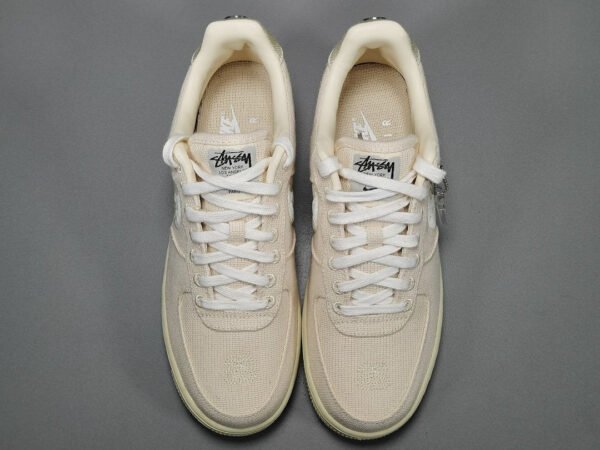 NIKE AIR FORCE 1 x STUSSY FOSSIL