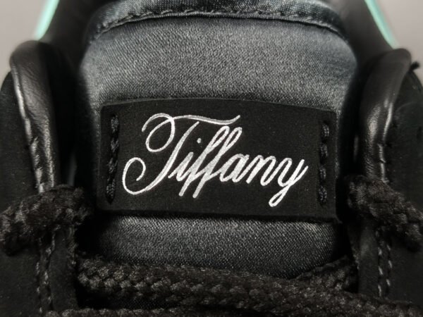 NIKE AIR FORCE 1 x TIFFANY & CO.1837 (FRIENDS AND FAMILY)
