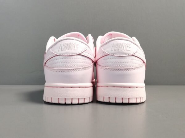 NIKE DUNK x PRISM PINK