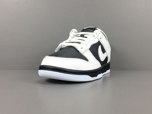 NIKE DUNK x REVERSE PANDA