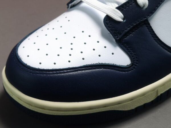 nike-dunk-x-vintage-navy-681925 NIKE DUNK x VINTAGE NAVY
