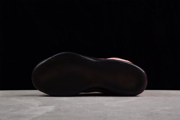 NIKE KOBE 11 ELITE LOW x EASTER