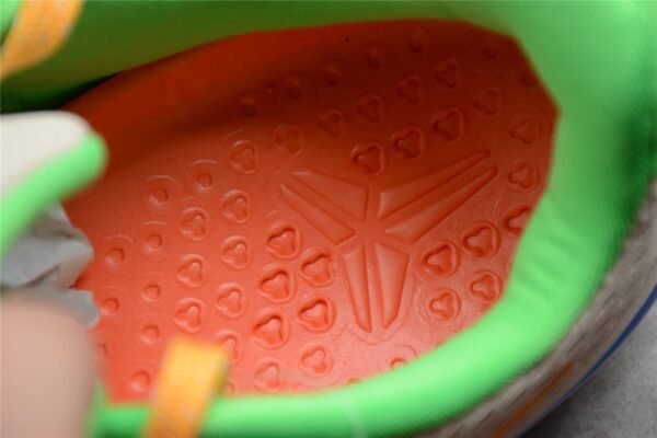 nike-kobe-11-x-peach-jam-pe-719615 NIKE KOBE 11 x PEACH JAM PE