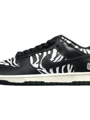 NIKE SB DUNK x QUARTERSNACKS ZEBRA